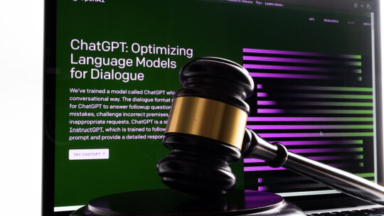 El creador de ChatGPT enfrenta múltiples demandas por infracción de derechos de autor y privacidad
